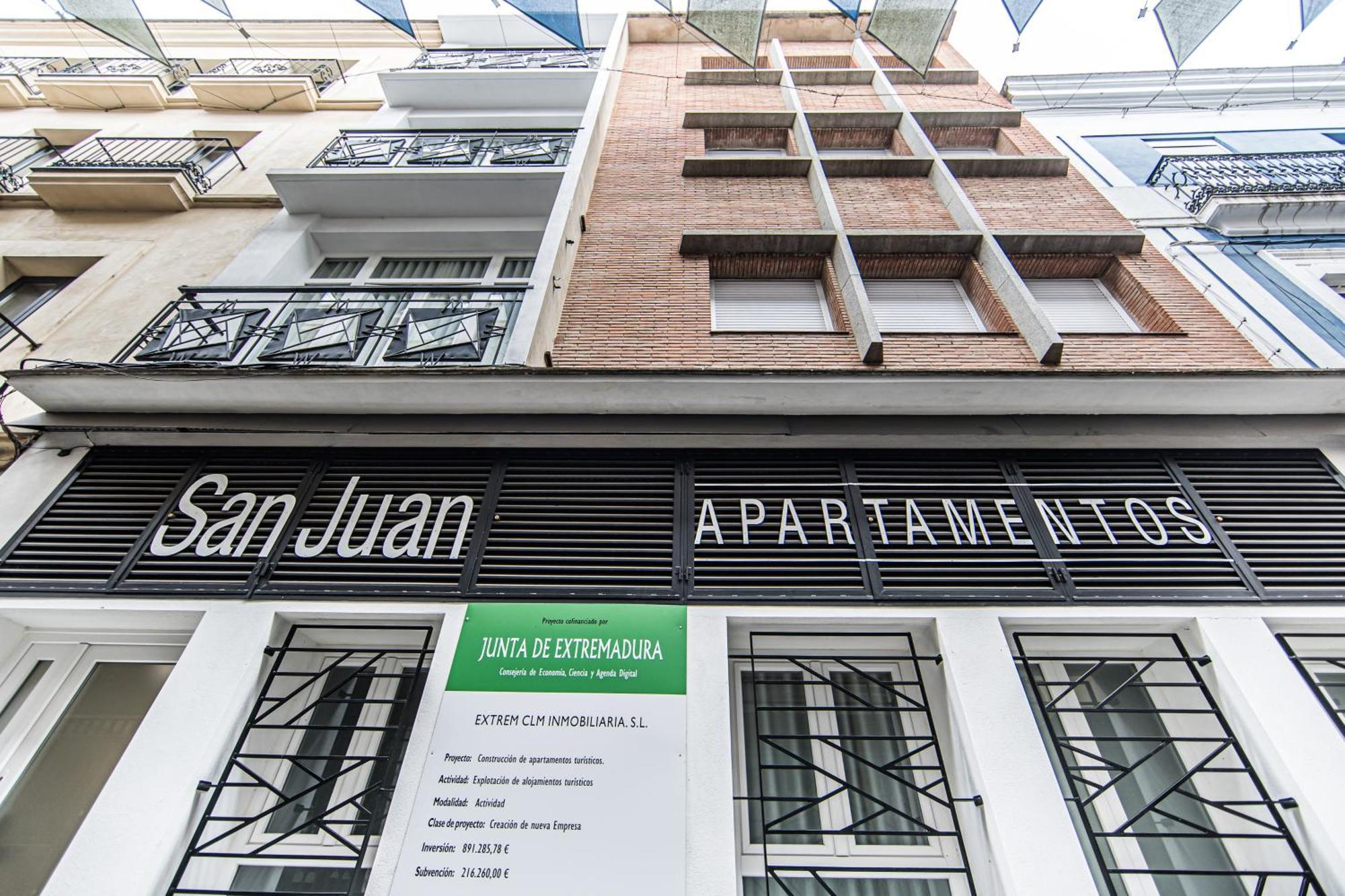 Apartamentos Luxury En San Juan Badajoz Exterior photo